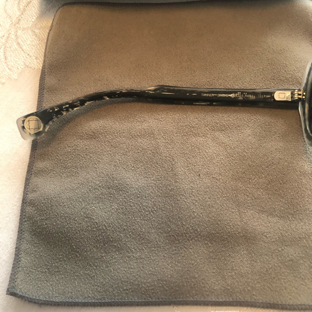 Blake Kuwahara Sunglasses - Picture 7 of 7